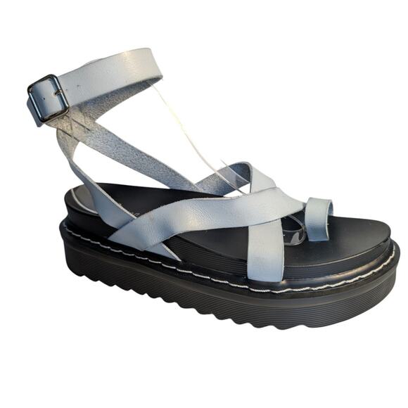 MADDEN GIRL Delano Platform Sandals Light Blue Black Faux Leather Women's 9.5 - Picture 1 of 13